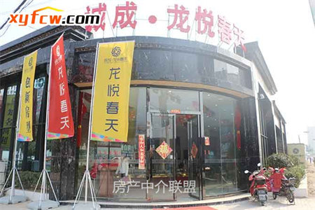 锦绣华庭紧邻实验中学精装修南北通透送车库